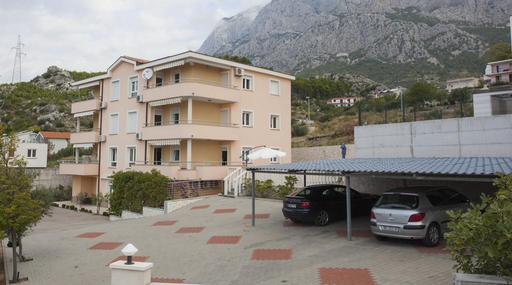 Apartments Damjanovic Makarska Exterior foto